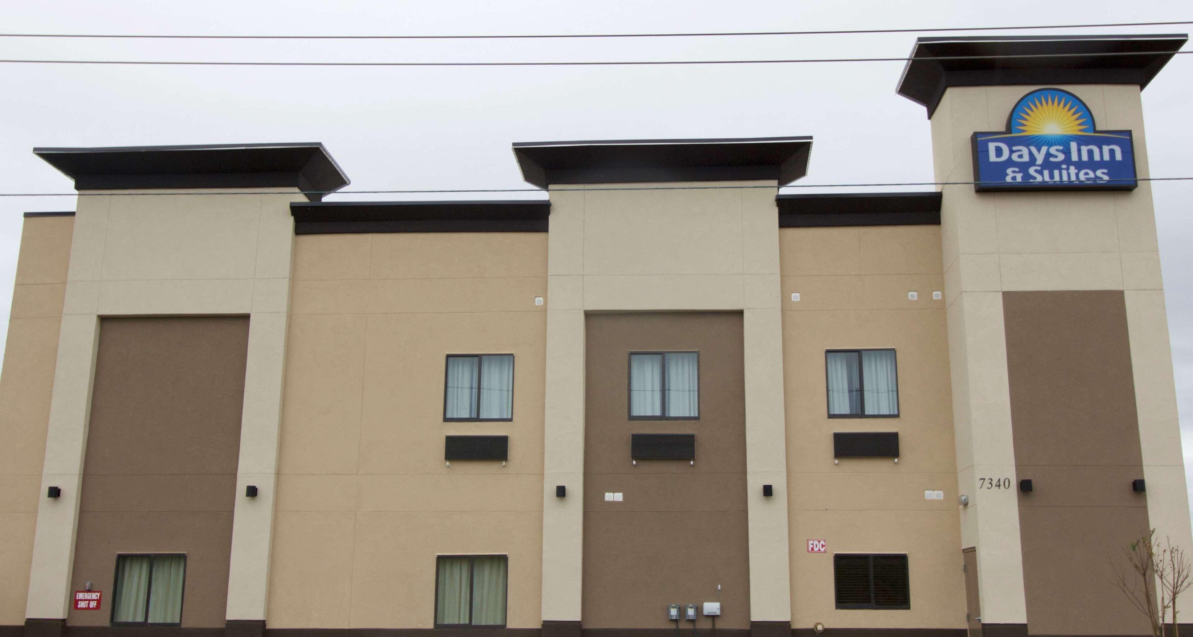 Days Inn & Suites By Wyndham Port Arthur Exterior foto